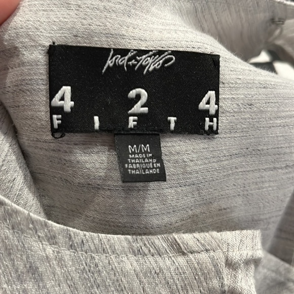 Lord and Taylor. Gray layered top. 424 Fifth. Medium. Button at back. - Picture 6 of 6